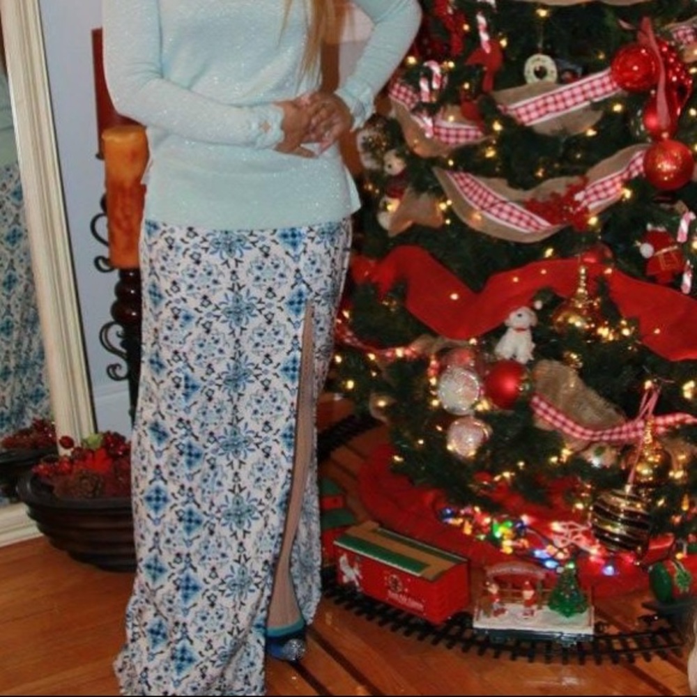 Size 6-Divided Women’s Open Front Maxi Skirt Blue